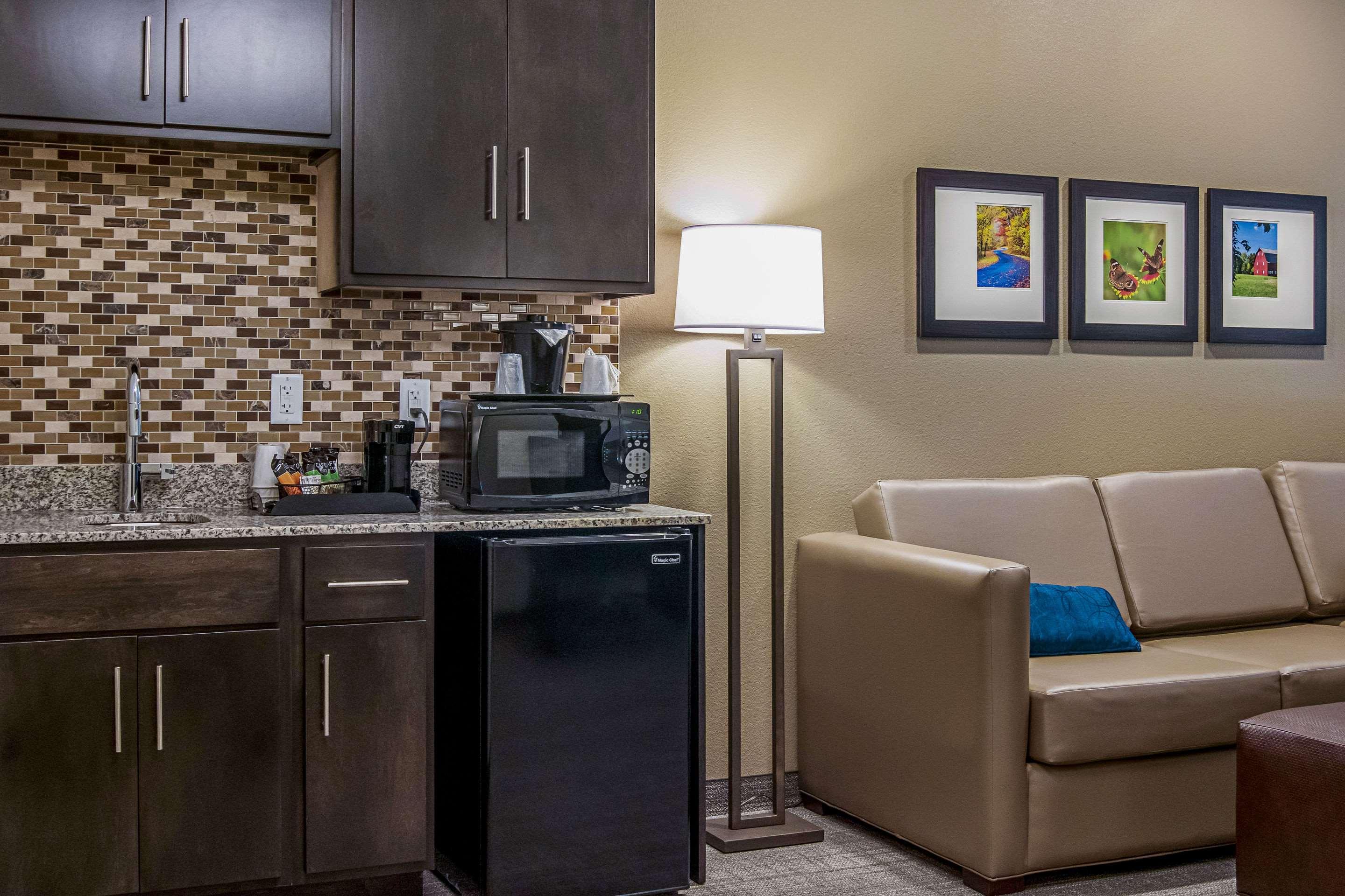 Comfort Suites Wooster Near University Campus מראה חיצוני תמונה