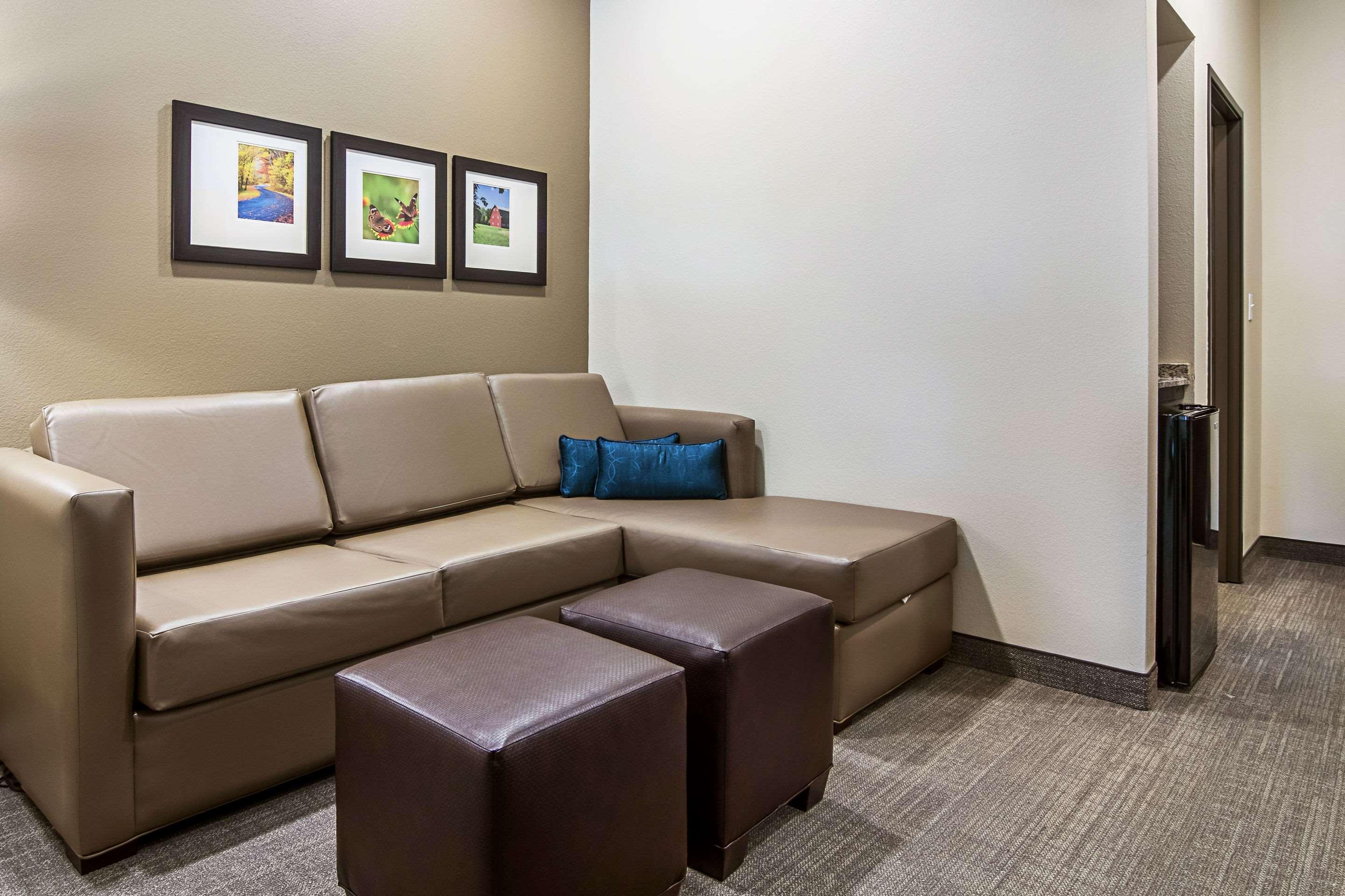 Comfort Suites Wooster Near University Campus מראה חיצוני תמונה