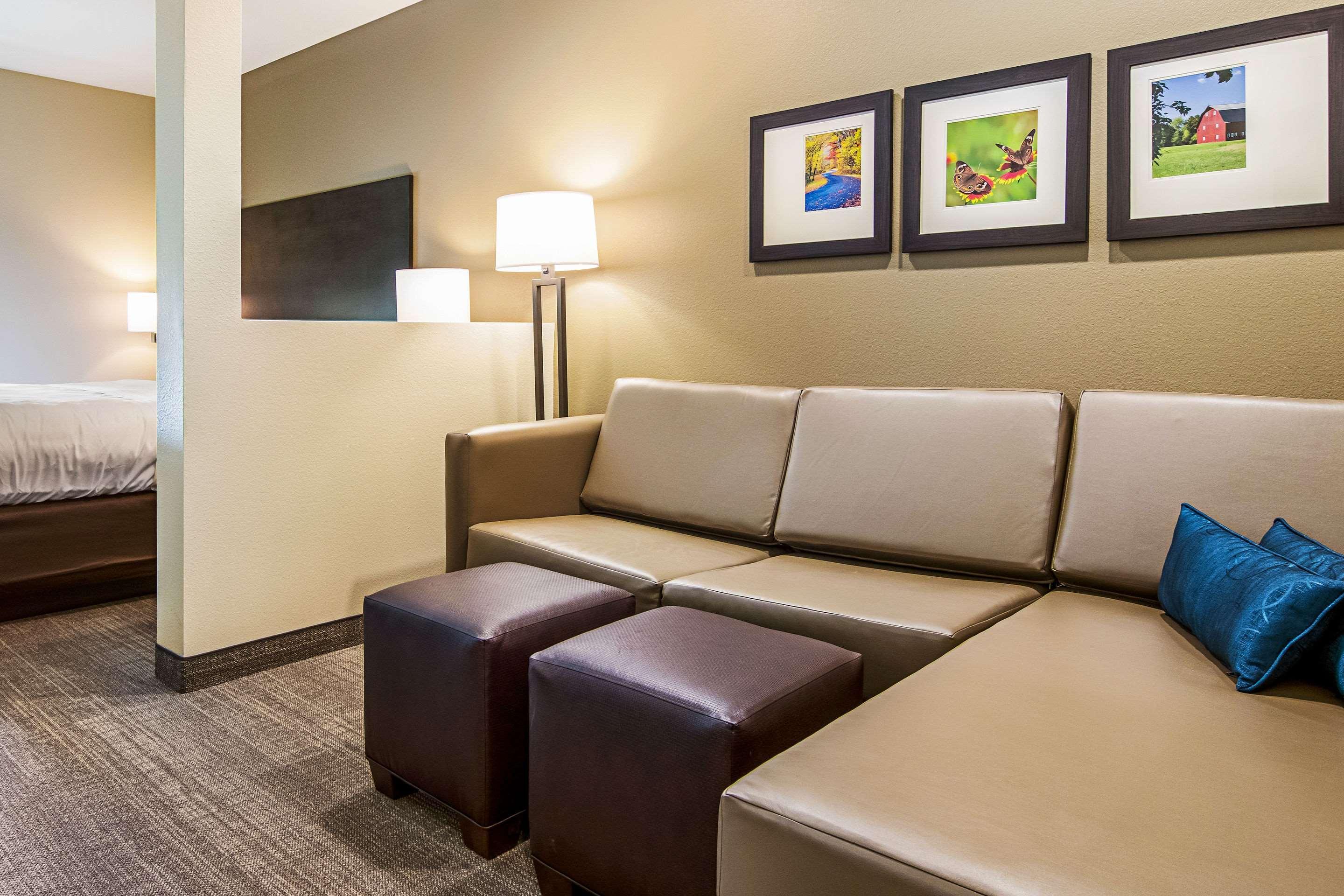 Comfort Suites Wooster Near University Campus מראה חיצוני תמונה